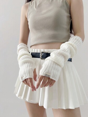 1 par fashionabla handskar för kvinnor med varm stickad ull, svart och en vit armvärmare i Y2k-stil med tygetikettdekor, lämpliga för dagligt bruk/dejt/hemma/gå ut, med punkstilar.