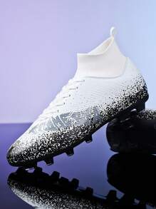 Fußballschuhe mit Stollen für Jungen und Mädchen, professionelle Outdoor-Fußballschuhe mit geometrischem Muster, rutschfest und atmungsaktiv, mit Schnürsenkel für Training und Wettkampf