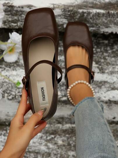 Women's Brown Simple Buckle Decor Ballet Flats, Fashionable And Elegant Mary Jane Shoes, Suitable For Spring, Autumn, Winter, All Seasons. The Rubber Sole Provides Softness And Durability, Enhancing Foot Comfort. Suitable For Professional Attire, Student Wear, Home, Travel, And Elegant Outfits. Classic And Versatile, Soft And Comfortable, Excellent Experience.