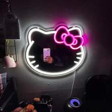 Sanrio Enseigne lumineuse au néon Sanrio Hello Kitty chat avec miroir mural et bande LED réglable - En plastique, à fixer au mur, avec interrupteur, polyvalent, alimenté par USB, sans fil, sans batterie, éclairage blanc - Pour chambre, coiffeuse, salle de séjour, chambre d'enfant, cadeau pour toute la journée