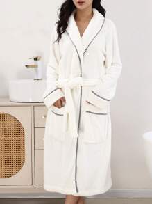 1 pieza Bata de baño blanca con ribete de color contrastante para mujer, gruesa, para uso en verano, boda, hogar, baño, de vuelta a la escuela