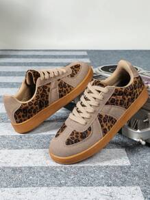 Zapatos anchos de corte retro en color marrón, extra anchos para mayor comodidad, suelas de goma duraderas y antideslizantes, zapatillas de mujer con diseño estilizado de estampado de leopardo, adecuados para vacaciones, regalos, fiestas, uso diario y escuela - marrón leopardo - Ver 6