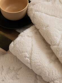 1pc Cream-Colored Plush Sofa Cover, Non-Slip Sofa Pad For Home Use In Autumn/Winter, Pet-Friendly Sofa Protector, Suitable For Bedroom, Living Room, Office, Home Decor