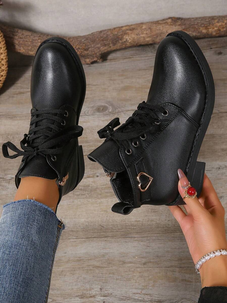 Scarpe da donna con decorazione fibbia a forma di cuore, punta tonda, allacciate, tacco basso, moda primavera/estate/autunno/inverno, perfette per San Valentino - nero - Visualizzare 1