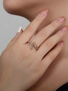 1 件铜材质方晶锆石镶嵌小戒指，时尚迷人，适合作为礼物或女性日常佩戴 - 016606 - 查看 8