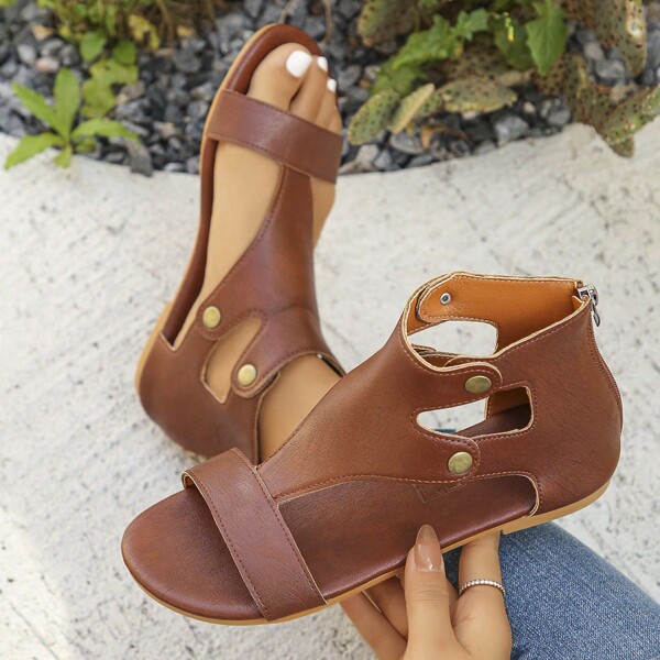 New Fashion Soft Bottom Comfortable Casual Rivet Zipper Back Women Flat Brown Sandals