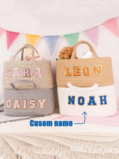 1 Stück personalisierter Name gewebter Aufbewahrungskorb, individuell gestaltetes Buchstabendesign, tragbar, geeignet für Strand, Wohnzimmer, Badezimmer, Windeln Korb, Schlüssel, Handy, Münzen Lagerung, Box Lagerung, Organisation, Weihnachts Aufbewahrungskorb, Weihnachtseimer, Geschenkkorb, Weihnachtsdekoration, Korb, Geschenkkorb Organizer, Großer Box Organizer, Großer Organizer, Süßer Geschenkkorb, Bügelkorb Ideen, Schreibtisch Behälter