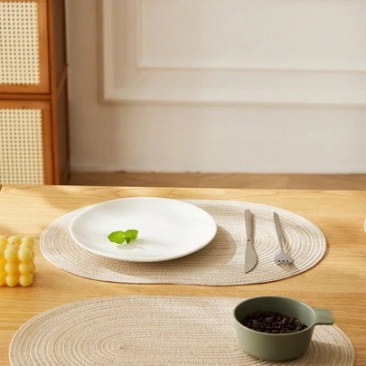 1/2/4/6/8pcs Minimalist Ombre Beige Oval Polyester Placemats
