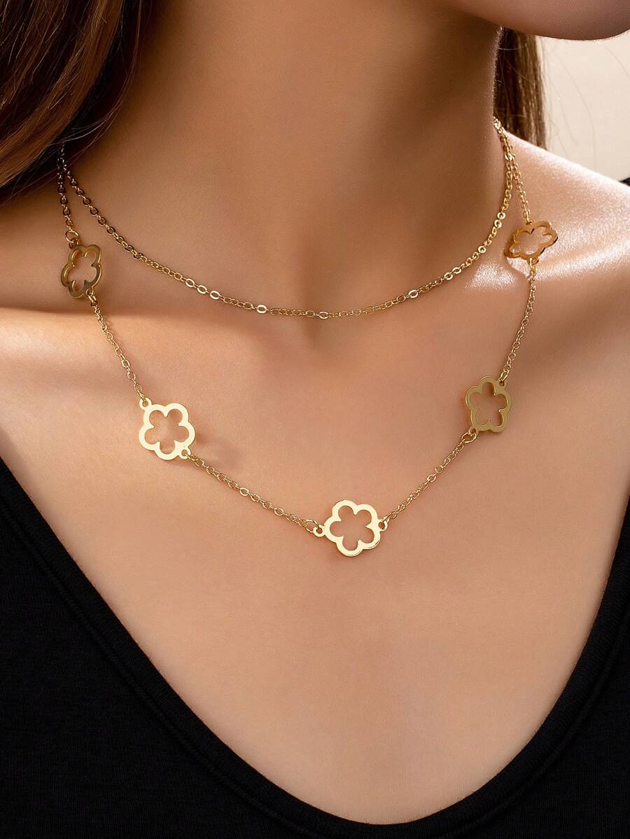 1pc Hollow Rhinestone Clover Pendant Necklace, Vintage Elegant Style For Women - Yellow Gold - View 1