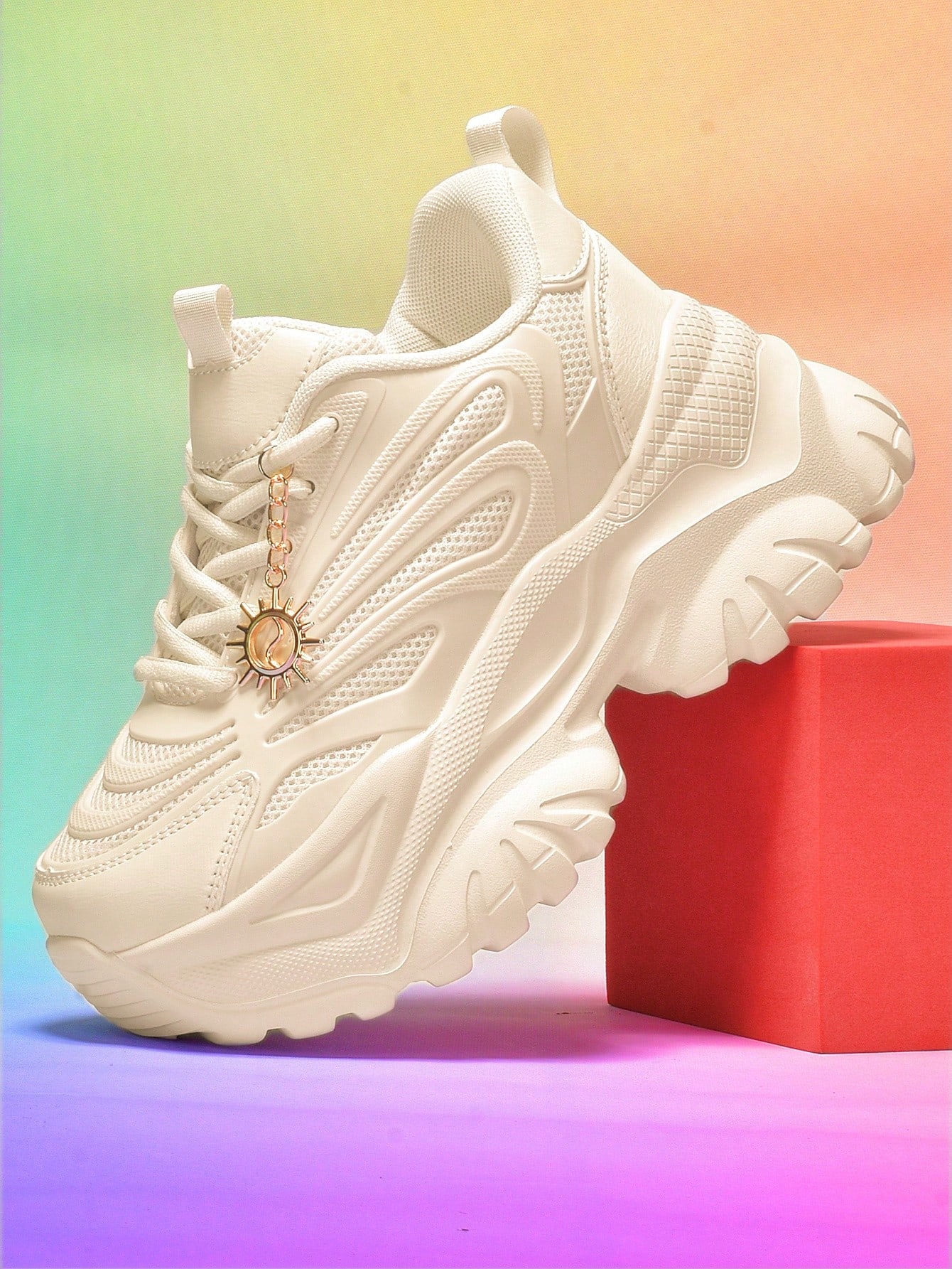 حذاء رياضي نسائي بلون بيج على طراز Y2K، بنعل إيفا...