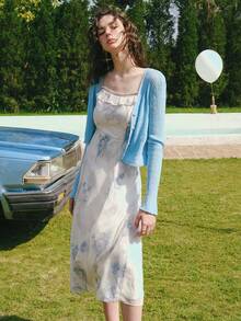 V-Neck Retro Hong Kong Style Flare Sleeve Fitted Knitted Top - Blue - View 8