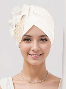 1 pieza Elegante pañuelo decorado con flores y perlas para el cabello de mujer