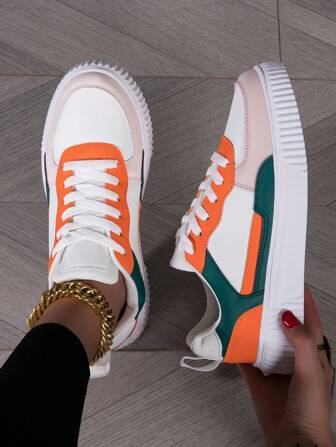 经典红色女士休闲鞋，户外防滑透气系带运动鞋，百搭拼色篮球鞋