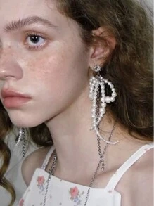 1 paire de boucles d'oreilles à franges avec chaîne, nœud papillon et fausses perles en couches. Boucles d'oreilles uniques et personnalisées de luxe avec zircone et perles, nœud papillon et chaîne. Idéal pour un port quotidien, cadeau pour Noël, Nouvel An et la Saint-Valentin pour les femmes