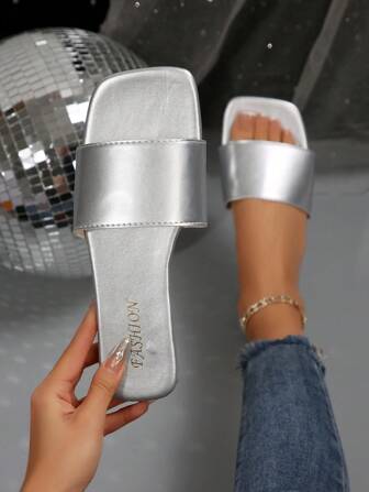 新品女式加大码舒适简约方头露趾一脚蹬皮革平底凉鞋，百搭时尚夏季户外/沙滩鞋