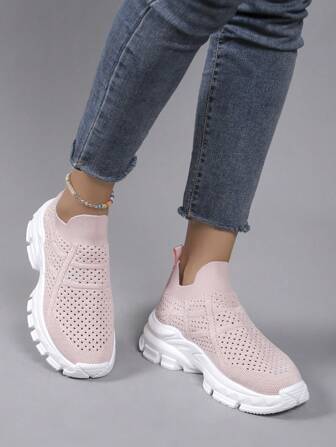 Zapatos casuales, deportivos, de ciudad y al aire libre para mujeres, con puntera redonda, transpirables de malla, cómodos y versátiles, de estilo slip-on y de moda