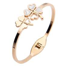 Bộ quà tặng phụ kiện trang sức 3 món cho nữ - Mặt dây chuyền hình cỏ ba lá và hoa mận đính đá, Vòng tay hạt thép không gỉ, Thích hợp làm quà tặng tình bạn và trang sức dự tiệc - Bộ đồ hoa bốn lá - Xem 30