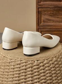 Sapatos de salto baixo da moda feminina, casuais, para férias, viagens, combina com qualquer coisa, sapatos brancos vintage de alta qualidade, sem cadarço