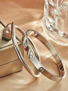 2 件/套波西米亚风格不锈钢金色幸运四叶草、心形和星形手镯套装，18K 镀水钻 - 非常适合购物、化装派对和浪漫约会、礼物