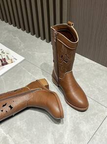 Stivali western da cowgirl ricamati con taglio laser per bambine, nuova moda stivali da equitazione di media altezza in stile vintage unisex per bambini, versatili