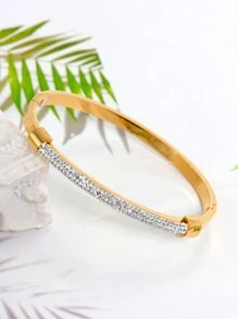 Set de 3 piezas de pulseras chapadas en oro de 18K de acero inoxidable, aptas para uso diario de mujeres, con diseño de flor y uña con circonita cúbica brillante, de estilo popular europeo y americano, para uso casual, fiestas, días festivos, cumpleaños, novia, San Valentín, regalo de joyería de muñeca para mujeres