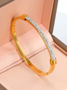 Set de 3 piezas de pulseras chapadas en oro de 18K de acero inoxidable, aptas para uso diario de mujeres, con diseño de flor y uña con circonita cúbica brillante, de estilo popular europeo y americano, para uso casual, fiestas, días festivos, cumpleaños, novia, San Valentín, regalo de joyería de muñeca para mujeres
