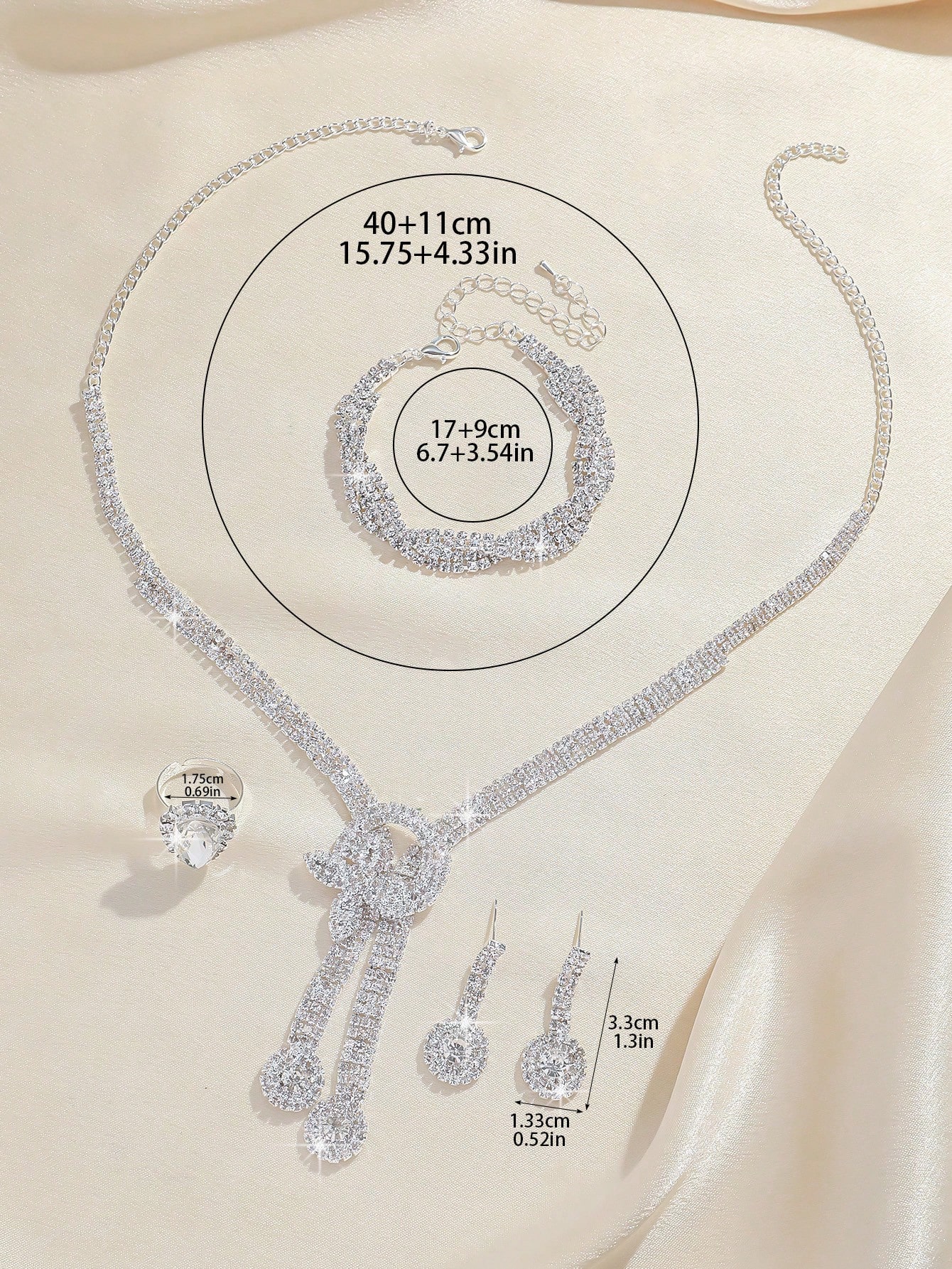 مجموعة مجوهرات مكونة من 5 قطع تشمل: قلادة، أقراط،...