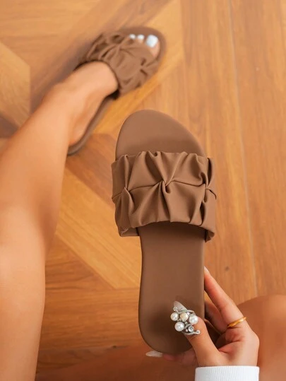 Women's Fashion Flat Sandals, Woven 2025 Summer New Floral Round Toe Slip-On Slippers