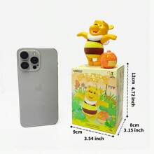 Miniso Scatola cieca con personaggi della serie "Vecchi amici" di Winnie the Pooh di MINISO, design a tema festa adorabile, realizzato in materiale PVC di alta qualità, perfetto per decorare la scrivania, da collezione e per fan Disney (1 pezzo, consegna casuale)
