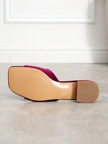 Women Fashion Metal Buckle Slip-On Slippers, Burgundy Low Heel Comfortable Versatile Non-Slip Flat Roman Sandals