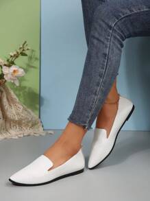 新款夏季尖头平底女鞋，休闲运动款，加大码，纯色 - 白色 - 查看 2