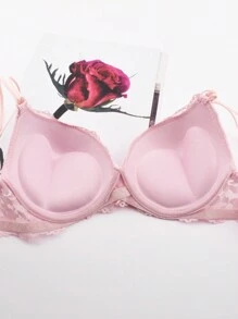 蕾丝图案钢圈内衣文胸，支撑性好，防滑，减少乳房下垂，适合婚纱