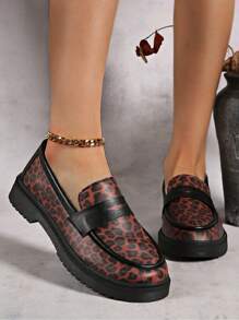 女士一脚蹬厚底乐福鞋，软底休闲鞋，轻便英式皮革平底鞋，春秋季