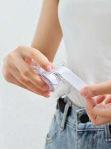 1 件装 5 米女士时尚双面胶带，适用于衣服和身体、围巾、美容、所有面料和皮肤类型，配有切割工具和单卷透明胶带 - 白色 - 查看 3