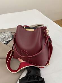 Ankora 红色新款时尚小众时尚休闲百搭复古经典高品质水桶包宽肩带女士单肩斜挎包适合工作通勤约会购物城市优雅日常勃艮第红色，时尚勃艮第包 - 酒紅色 - 查看 5