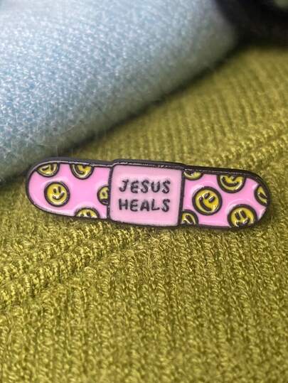 1pc Letter Casual Street-Style Zinc Alloy Brooch Pin, All Season Creative Novelty Gift, Backpack Accessory, Mixed Fashion Decoration, Unique Gift