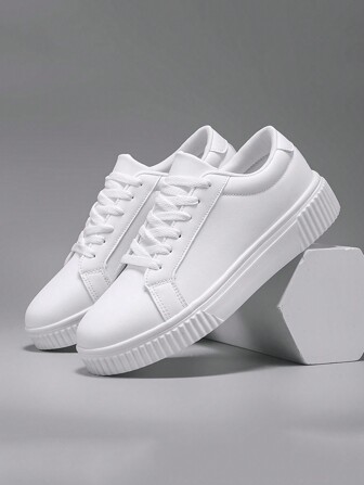 大码男式系带轻便户外休闲时尚百搭运动鞋