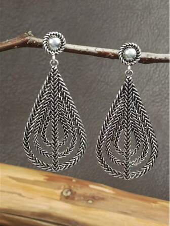 1 件复古泪珠设计耳环，经典高端女士款