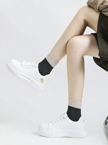 Alan Vincent White Shoes For Women 2025 New Casual And Versatile Women's White Shoes Ladies Flat Sneakers With Gold Rose Embroidery And Comfortable Pair With Various Pants And Jeans Lightweight, Wear-Resistant And Non-Slip - White - View 9