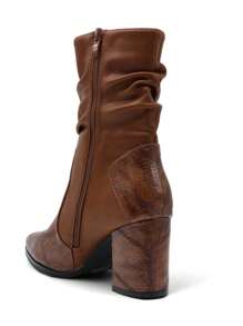 2025 Autumn/Winter, Fashionable Retro Snake Skin Embossed Pointed Toe Chunky Heel Ankle Boots, Outdoor, Warm, Classic, Winter - Camel - View 6