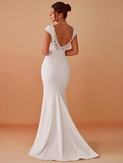 EVERPRETTY Sexy & Elegant Minimalist V-Neck Backless Lace Patchwork Backless Wedding Dress, White Formal Gown, Bridal Spring