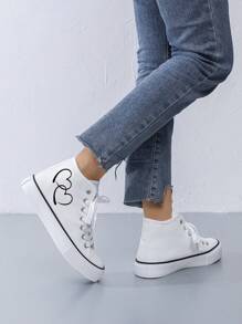 女士创意心形印花中帮平底帆布鞋，简约风格，白色帆布材质，适合日常穿着的休闲运动鞋，四季皆宜