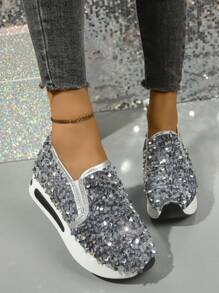 Novos calçados esportivos casuais da moda feminina, tênis leves com sola macia, sapatos brancos pequenos com lantejoulas e renda confortáveis e versáteis, mocassins de salto alto, sapatilhas femininas com sola plataforma