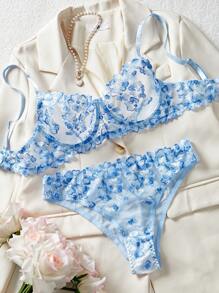 مجموعة ملابس داخلية نسائية جذابة، سوتيان وسروال من الشبك المطرز بالزهور الزرقاء الشفاف، ملابس داخلية حميمية لعيد الحب، للخروج، لون أزرق فاتح رائع - الأزرق - مشاهدة 1