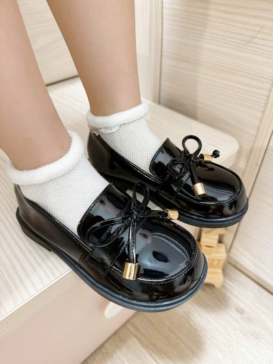 Scarpe classiche nere per bambini, da scuola/cerimonia, stile essenziale di base adatto per tutte le stagioni - nero - Visualizzare 1