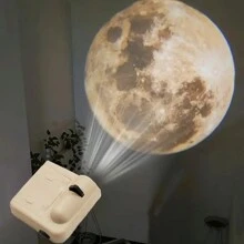 1 Pc Moon Projection Night Light, Bedroom Decor LED Moonlight Lamp, Romantic Atmosphere Lighting, Space Themed Party, Button Control, Battery Powered, Suitable For Holiday Bedroom/Living Room Decor (Batteries Not Included)