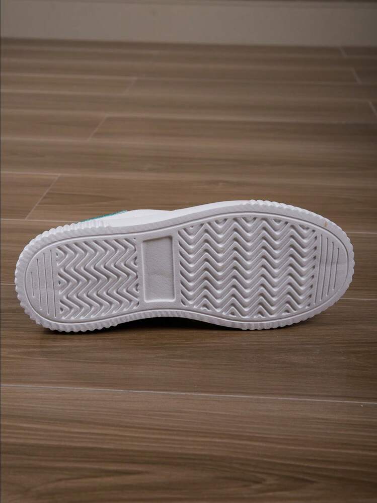 Women's Solid Color Splicing Minimalist Casual Thick Sole Breathable Versatile Sneakers - White Green - View 6