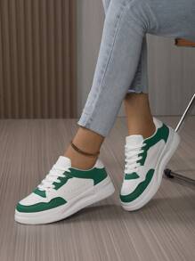 Nuove scarpe sportive casual con lacci verdi da donna, con punta rotonda, basse e traspiranti, stile campus, sneaker sportive di moda, leggere e versatili