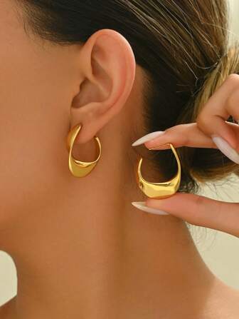 1 Set Of Fashionable Exaggerated Geometric Twisted C-Shaped Stainless Steel Earrings, Suitable For Women To Wear To Parties, Commuting Or As A Festival Gift