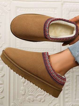 The New Winter Round Toe Is Thick And Soft -Bottomed -Bottomed Slippers. It Is A Warm And Non -Slip Slippers. It Is Suitable For Ladies Snow Boots That Are Suitable For Indoor And Outdoor.